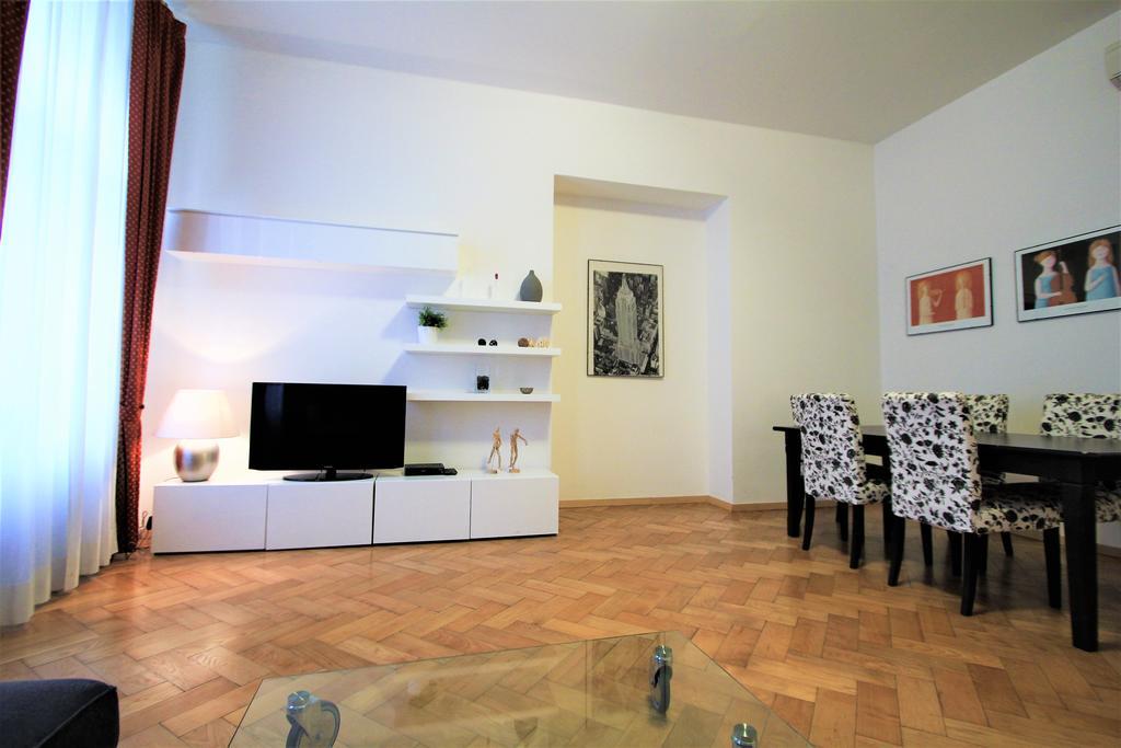 Apartment Salvator - By Prag